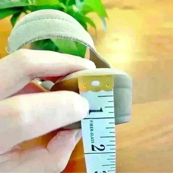 BeautiFeel Genuine Leather Sandals Cream Flats Open Toe,  Size US 6.5 - Picture 10 of 10